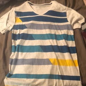 Men’s t shirt small